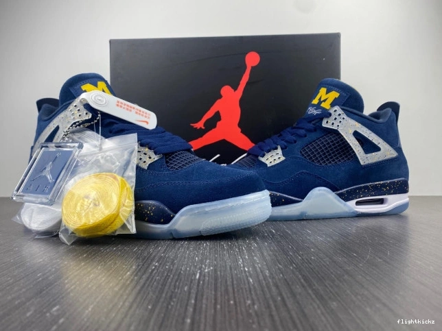 4 Michigan Jordan Air (PE) Retro AJ4-1036660 1209